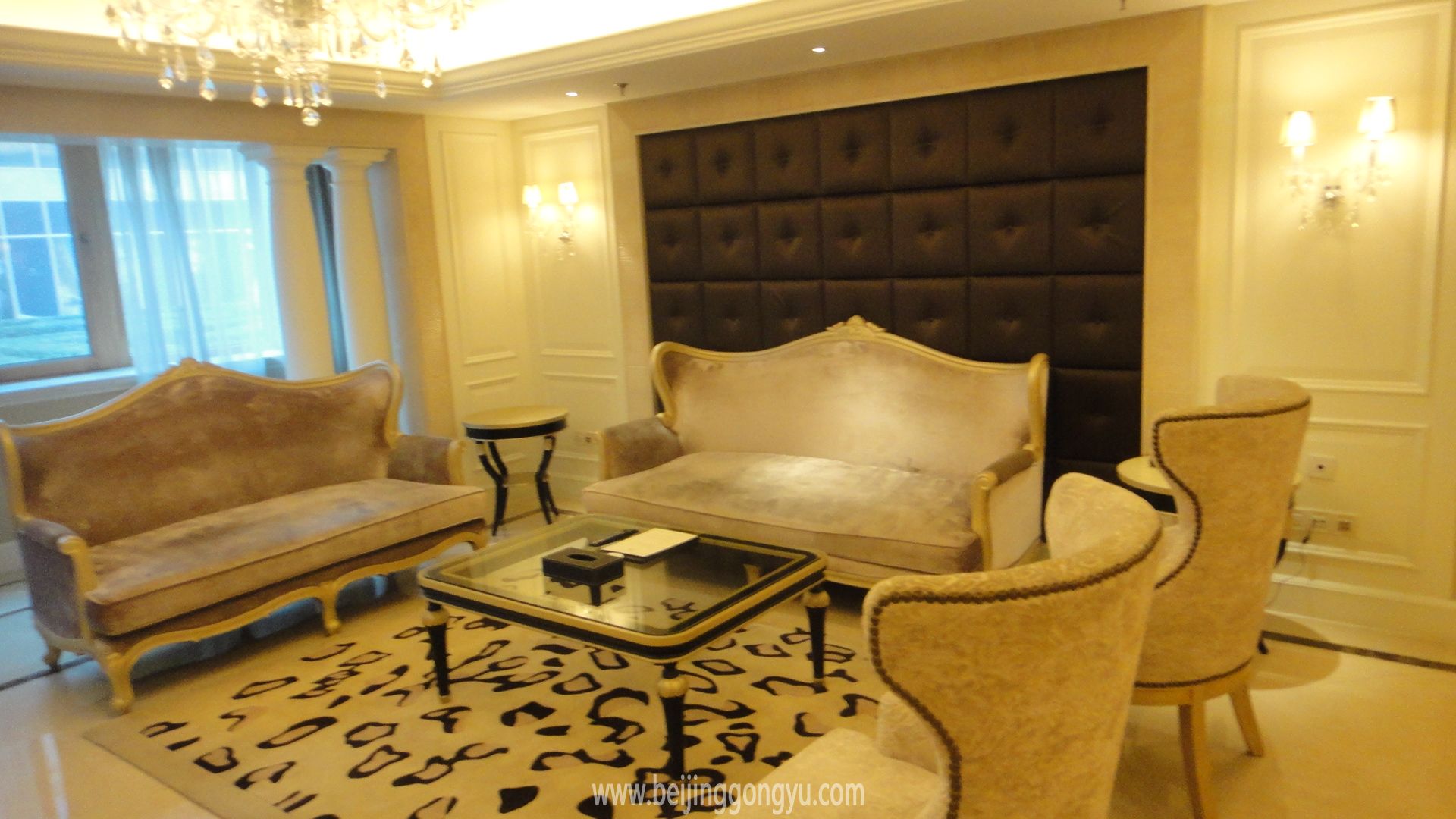 山水鉑宮公寓245平米大戶型三居室豪宅出租